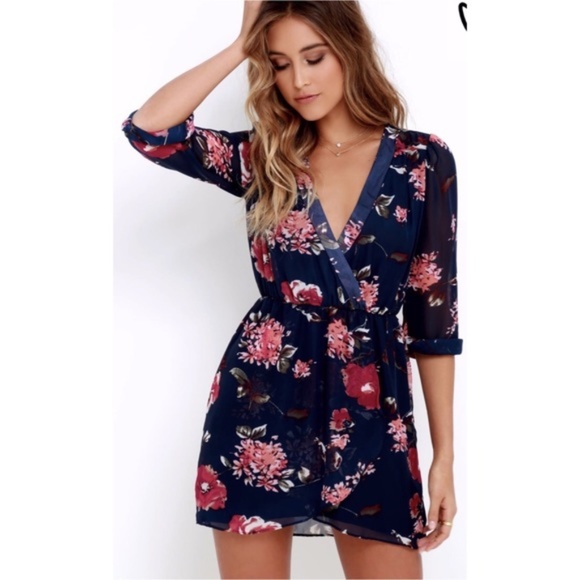 Lulus Dresses & Skirts - NWT Lulus Navy Floral Dress
